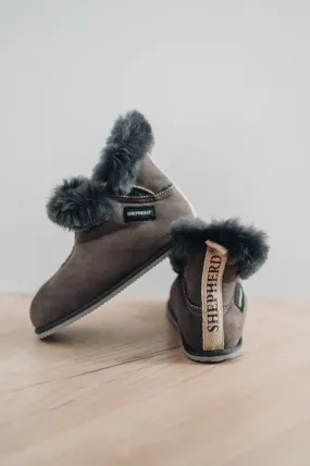 BELLA Shepherd Womens Sheepskin Slippers with Sole