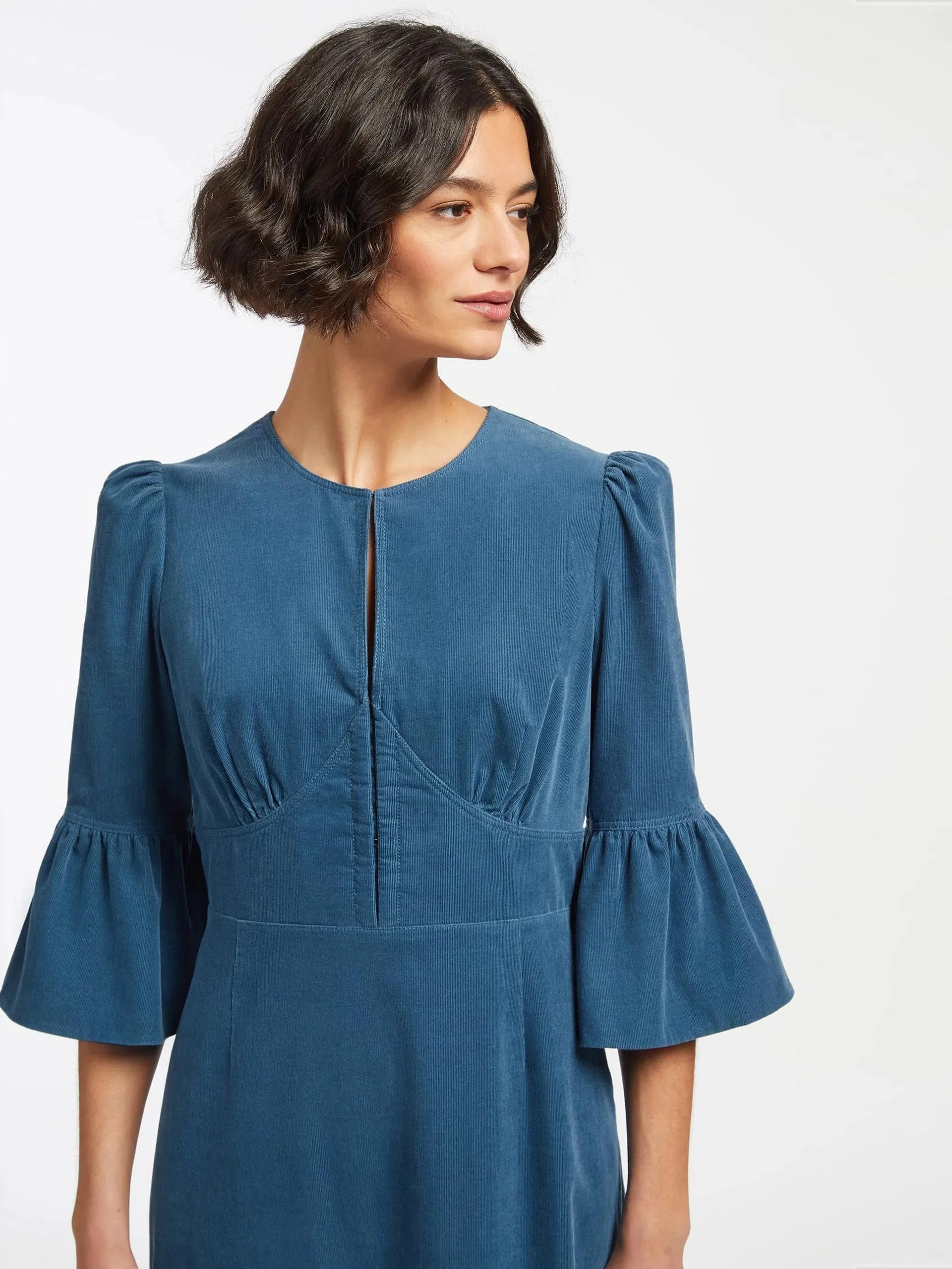 Daphne round neck mid-blue pin corduroy dress