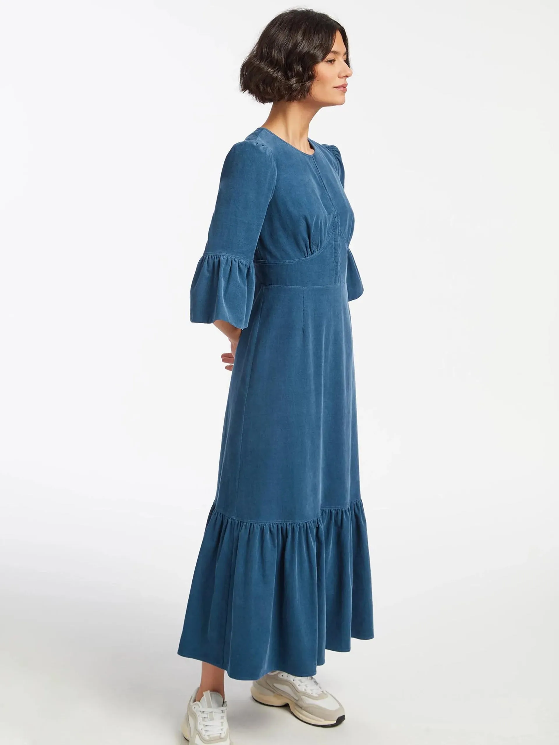 Daphne round neck mid-blue pin corduroy dress