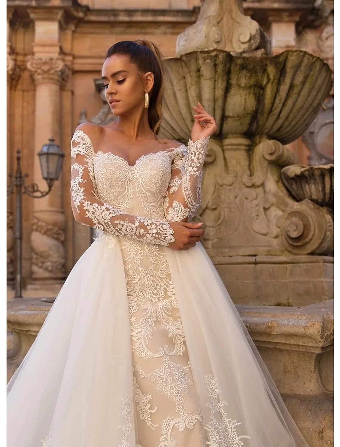 Engagement Formal Fall Wedding Dresses Two Piece Sweetheart Long Sleeve Court Train Lace Outdoor Bridal Gowns With Appliques Summer Wedding Party