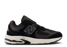 New Balance 2002R LITTLE KID WIDE 'BLACK PHANTOM' sneakers, black