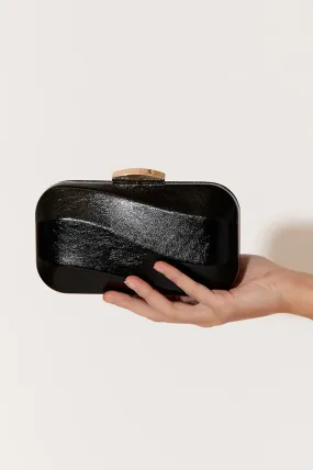 Wavy Structured Metallic Clutch Black