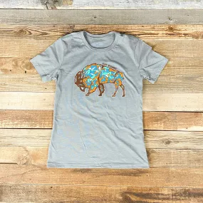 Women's Surf Wyoming® Gee'ode Logo Bison Tee [relaxed fit] - Heather Stone